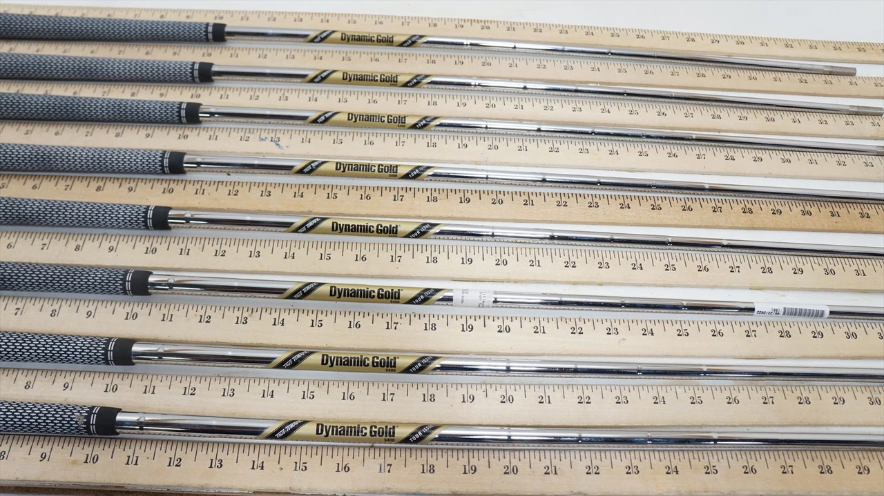 True Temper Dynamic Gold Tour Issue S400 34.25"-37.5" 8pc Iron Shaft Set 1000155
